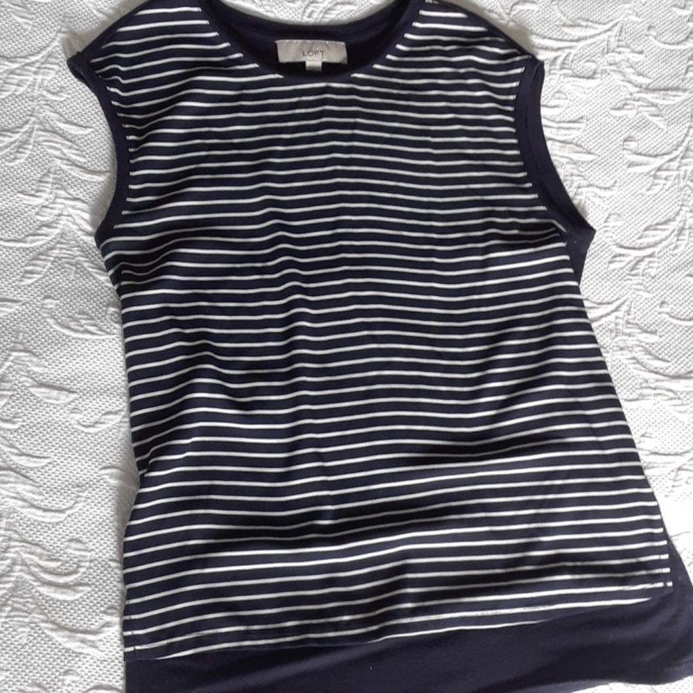 Lovely Loft Top Sz XS